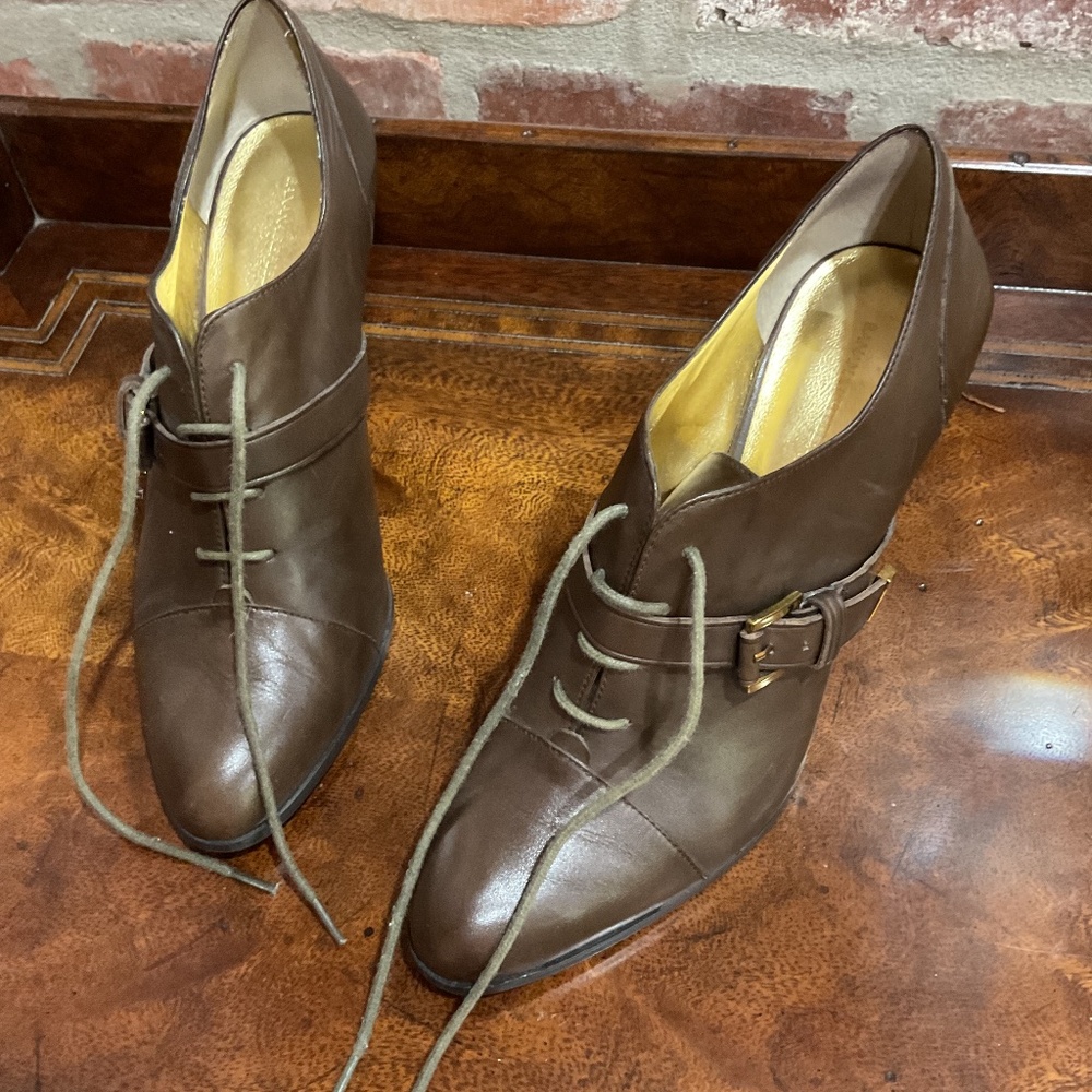 Banana Republic pumps